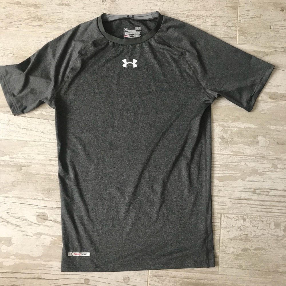 Men’s Under Armour dri fit shirt